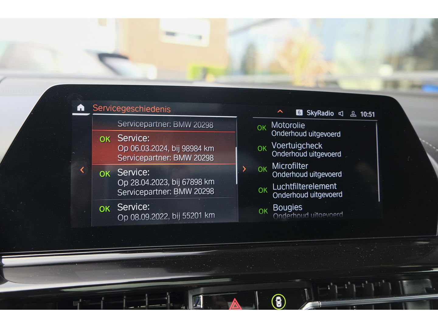 BMW 8 Serie Gran Coupé 840i 333pk M-sport xDrive Panoramadak M8 seats Bowers&Wilkins Stoelkoeling Aventurin Rot 20" LMV