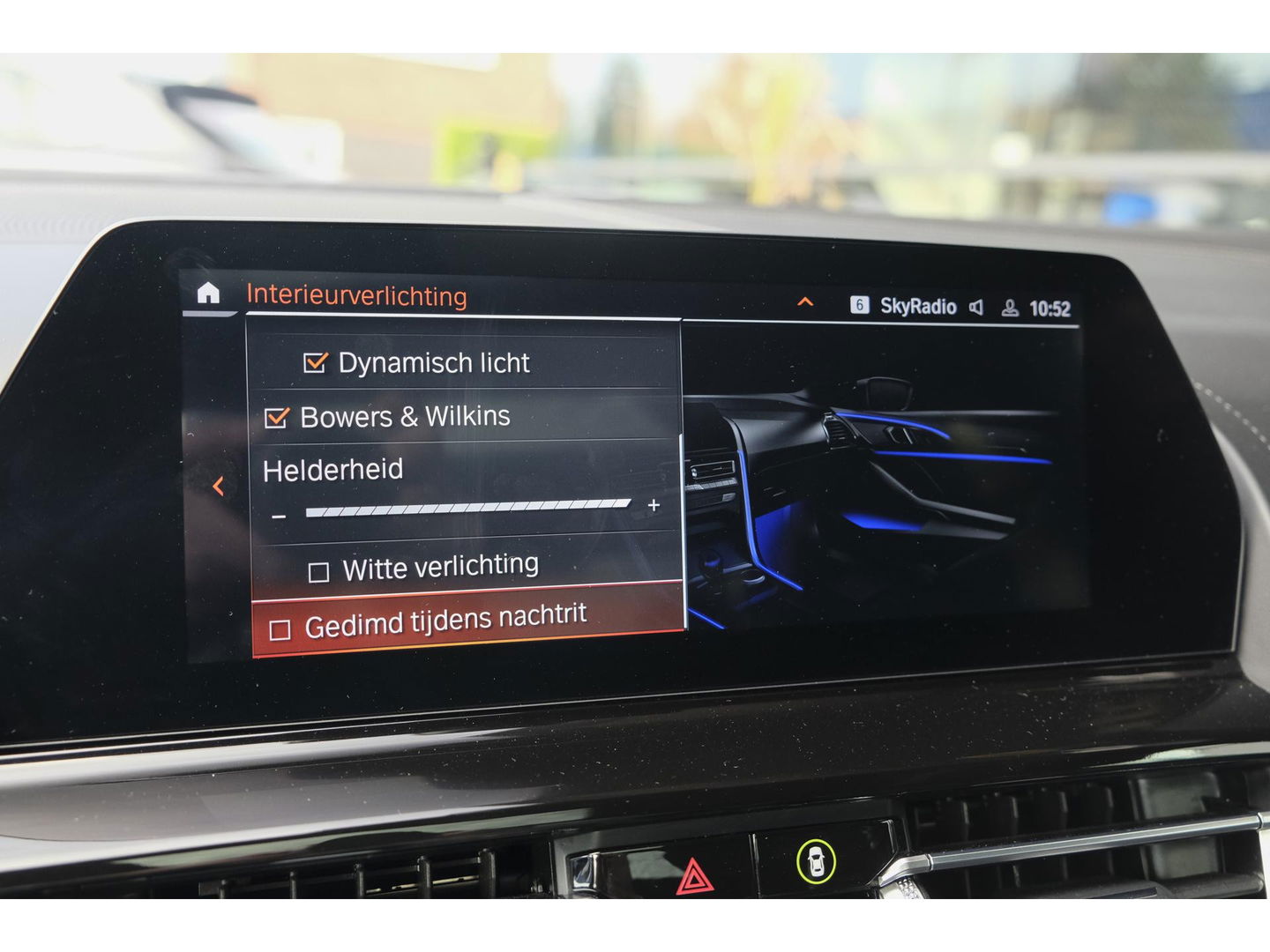 BMW 8 Serie Gran Coupé 840i 333pk M-sport xDrive Panoramadak M8 seats Bowers&Wilkins Stoelkoeling Aventurin Rot 20" LMV