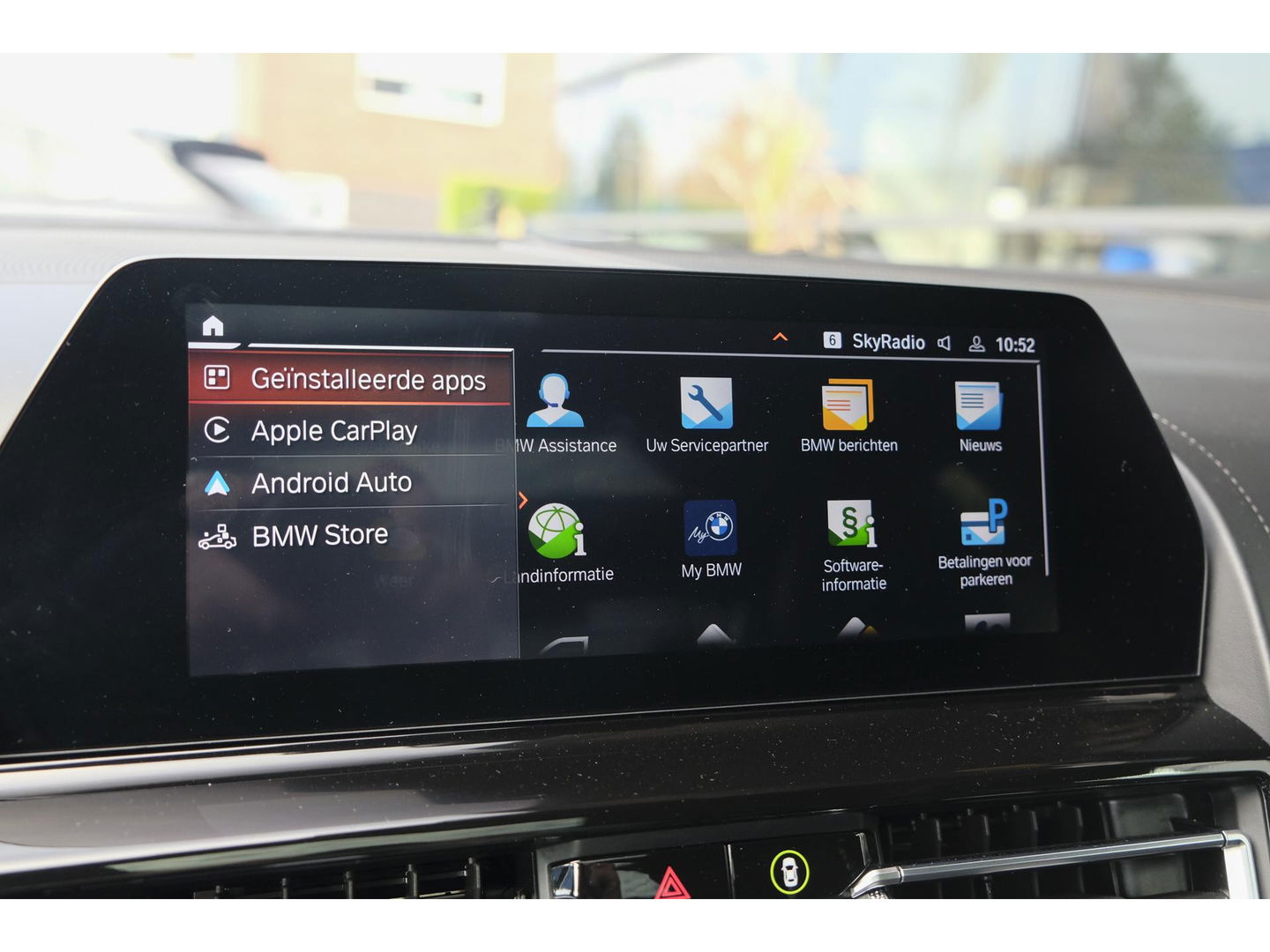 BMW 8 Serie Gran Coupé 840i 333pk M-sport xDrive Panoramadak M8 seats Bowers&Wilkins Stoelkoeling Aventurin Rot 20" LMV