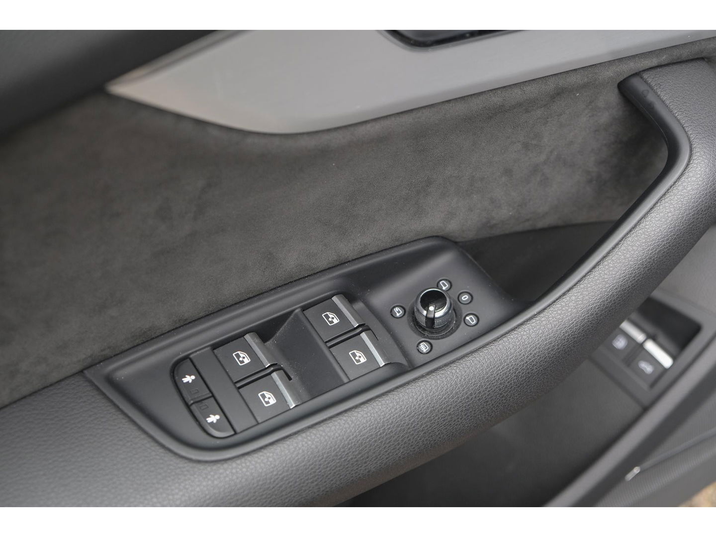 Audi Q7 55 TFSIe 380pk Quattro Panoramadak Luchtvering RS-Leder ACC BlackOptic VirtualCockpit Navi-High Matrix Keyless Camera 22''