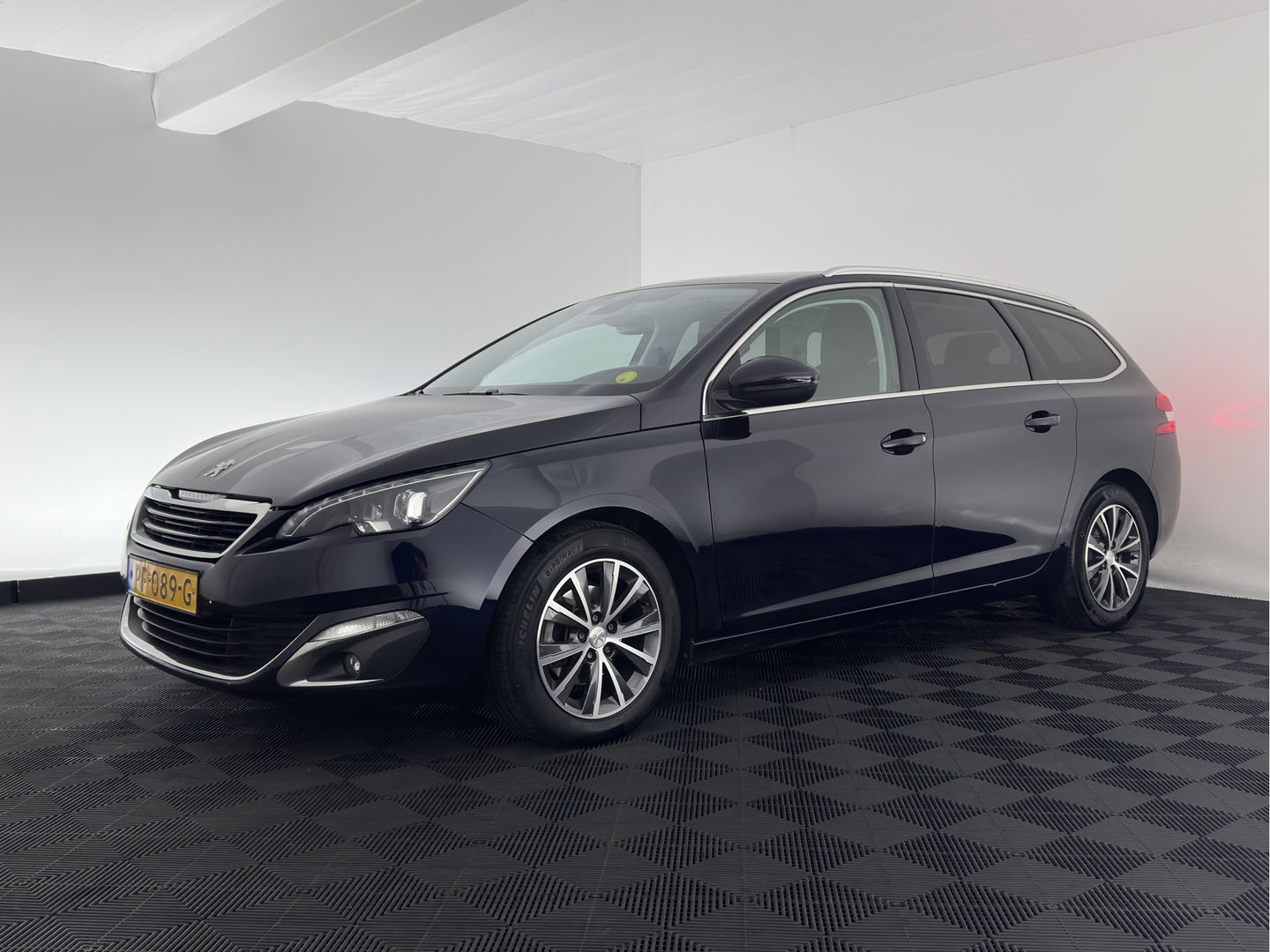 Peugeot 308 SW 1.6 BlueHDI Blue Lease Premium Aut. *PANO | FULL-LED | NAVI-FULLMAP | SPORT-SEATS | PRIVACY-GLASS | ECC | PDC | CRUISE | 16''ALU*
