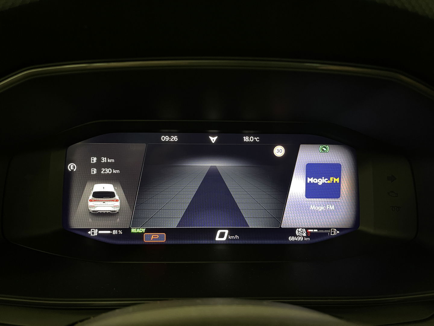 CUPRA Leon 1.4 e-Hybrid VZ Adrenaline | Apple Carplay | Android Auto | Stoelverwarming | Stuurwielverwarming | DAB | Camera | Lane Assist | Adaptieve Cruise Control | LED | Sfeerverlichting |