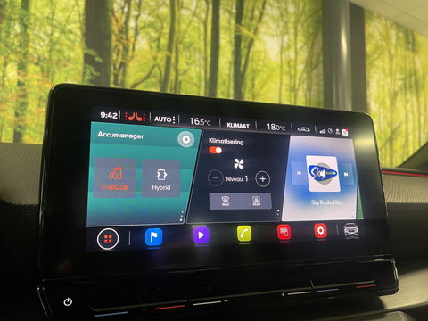 CUPRA Leon 1.4 e-Hybrid VZ Adrenaline | Apple Carplay | Android Auto | Stoelverwarming | Stuurwielverwarming | DAB | Camera | Lane Assist | Adaptieve Cruise Control | LED | Sfeerverlichting |