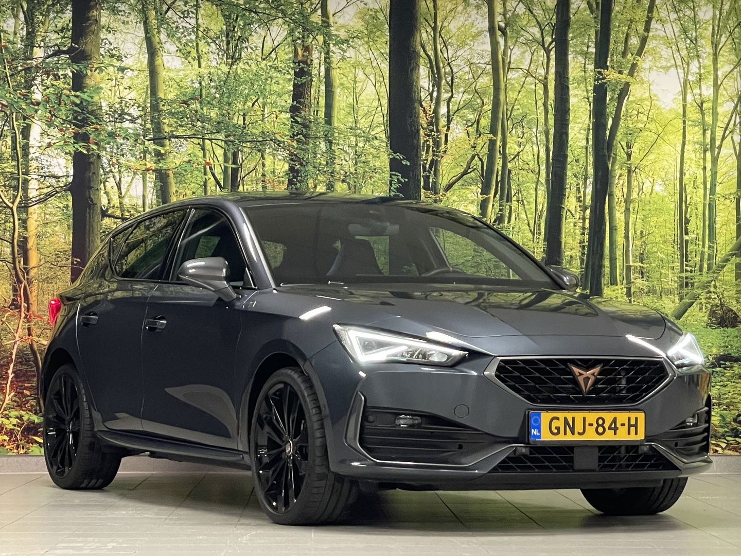 CUPRA Leon 1.4 e-Hybrid VZ Adrenaline | Apple Carplay | Android Auto | Stoelverwarming | Stuurwielverwarming | DAB | Camera | Lane Assist | Adaptieve Cruise Control | LED | Sfeerverlichting |