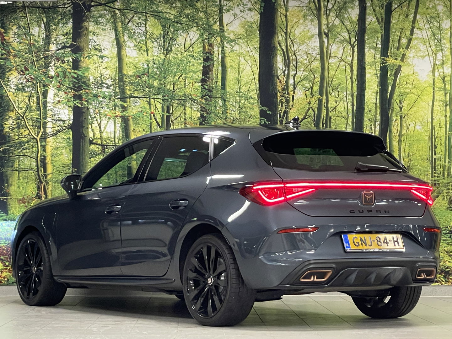 CUPRA Leon 1.4 e-Hybrid VZ Adrenaline | Apple Carplay | Android Auto | Stoelverwarming | Stuurwielverwarming | DAB | Camera | Lane Assist | Adaptieve Cruise Control | LED | Sfeerverlichting |