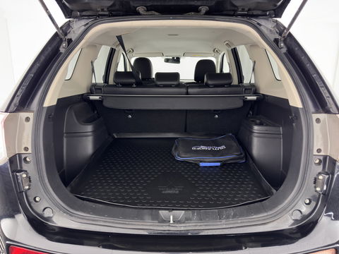 Mitsubishi Outlander 2.0 PHEV Business Edition X-Line Aut. *LEATHER-FABRIC | NAVI-FULLMAP | KEYLESS | CAMERA | COMFORT-SEATS | ECC | PDC | CRUISE | PRIVACY-GLASS | SHIFT-PADDLES |  TOWBAR | 18''ALU*