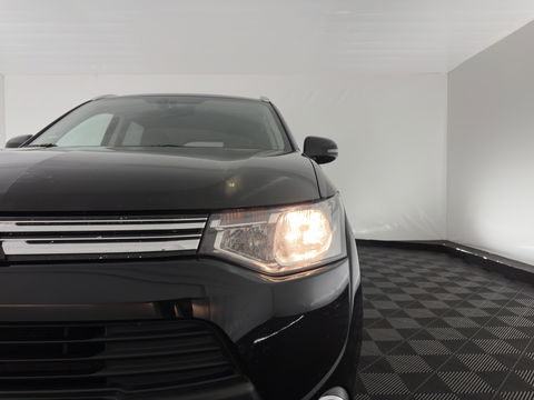 Mitsubishi Outlander 2.0 PHEV Business Edition X-Line Aut. *LEATHER-FABRIC | NAVI-FULLMAP | KEYLESS | CAMERA | COMFORT-SEATS | ECC | PDC | CRUISE | PRIVACY-GLASS | SHIFT-PADDLES |  TOWBAR | 18''ALU*