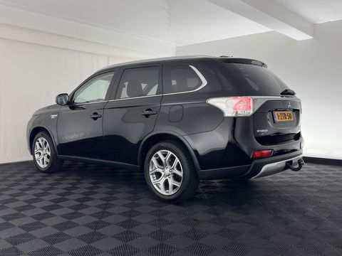 Mitsubishi Outlander 2.0 PHEV Business Edition X-Line Aut. *LEATHER-FABRIC | NAVI-FULLMAP | KEYLESS | CAMERA | COMFORT-SEATS | ECC | PDC | CRUISE | PRIVACY-GLASS | SHIFT-PADDLES |  TOWBAR | 18''ALU*
