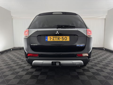 Mitsubishi Outlander 2.0 PHEV Business Edition X-Line Aut. *LEATHER-FABRIC | NAVI-FULLMAP | KEYLESS | CAMERA | COMFORT-SEATS | ECC | PDC | CRUISE | PRIVACY-GLASS | SHIFT-PADDLES |  TOWBAR | 18''ALU*