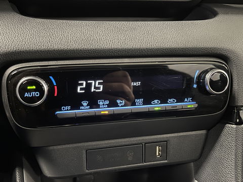 Toyota Yaris 1.5 Hybrid Active | Origineel Nederlands | Apple Carplay | Android Auto | Camera | Adaptieve Cruise Control | Lane Assist | DAB | Airconditioning |