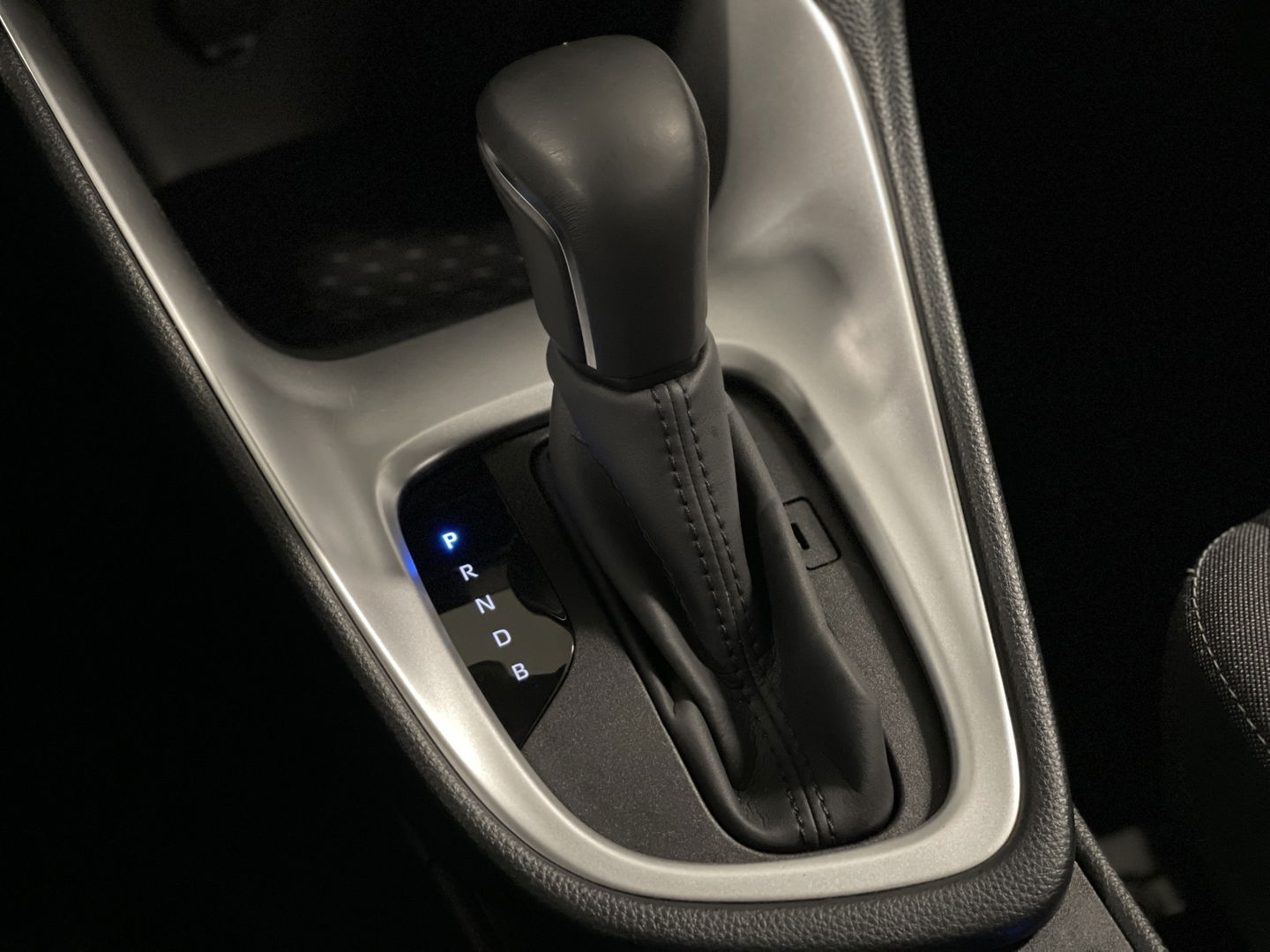 Toyota Yaris 1.5 Hybrid Active | Origineel Nederlands | Apple Carplay | Android Auto | Camera | Adaptieve Cruise Control | Lane Assist | DAB | Airconditioning |