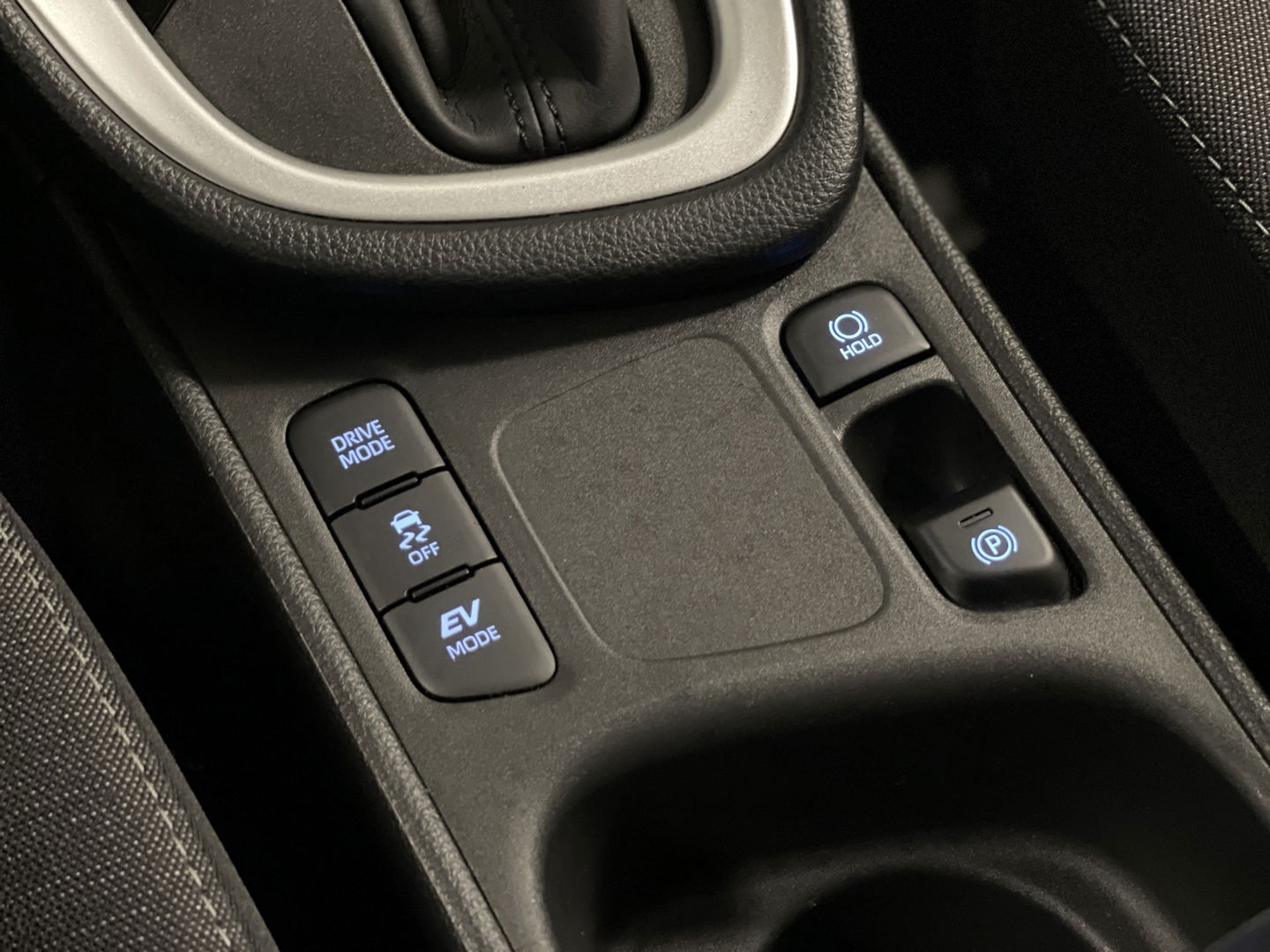 Toyota Yaris 1.5 Hybrid Active | Origineel Nederlands | Apple Carplay | Android Auto | Camera | Adaptieve Cruise Control | Lane Assist | DAB | Airconditioning |