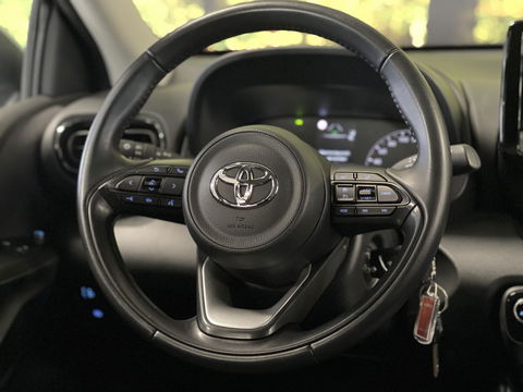 Toyota Yaris 1.5 Hybrid Active | Origineel Nederlands | Apple Carplay | Android Auto | Camera | Adaptieve Cruise Control | Lane Assist | DAB | Airconditioning |