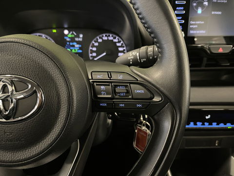Toyota Yaris 1.5 Hybrid Active | Origineel Nederlands | Apple Carplay | Android Auto | Camera | Adaptieve Cruise Control | Lane Assist | DAB | Airconditioning |