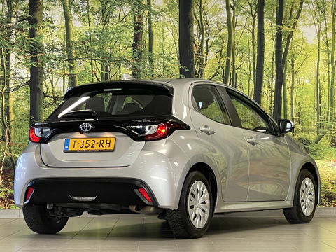 Toyota Yaris 1.5 Hybrid Active | Origineel Nederlands | Apple Carplay | Android Auto | Camera | Adaptieve Cruise Control | Lane Assist | DAB | Airconditioning |