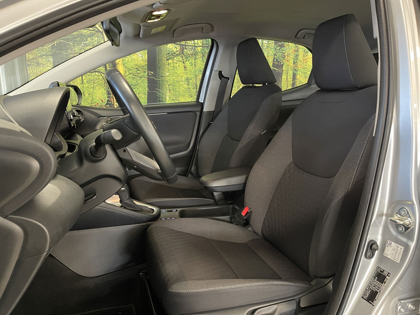 Toyota Yaris 1.5 Hybrid Active | Origineel Nederlands | Apple Carplay | Android Auto | Camera | Adaptieve Cruise Control | Lane Assist | DAB | Airconditioning |