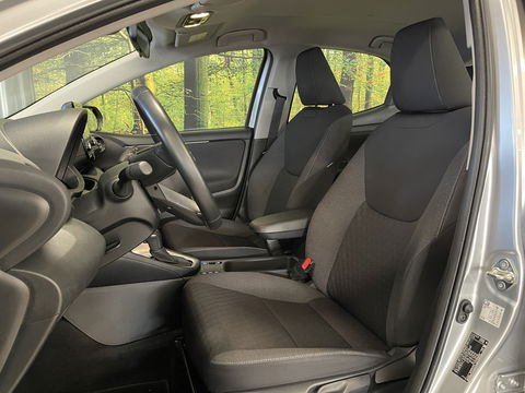 Toyota Yaris 1.5 Hybrid Active | Origineel Nederlands | Apple Carplay | Android Auto | Camera | Adaptieve Cruise Control | Lane Assist | DAB | Airconditioning |