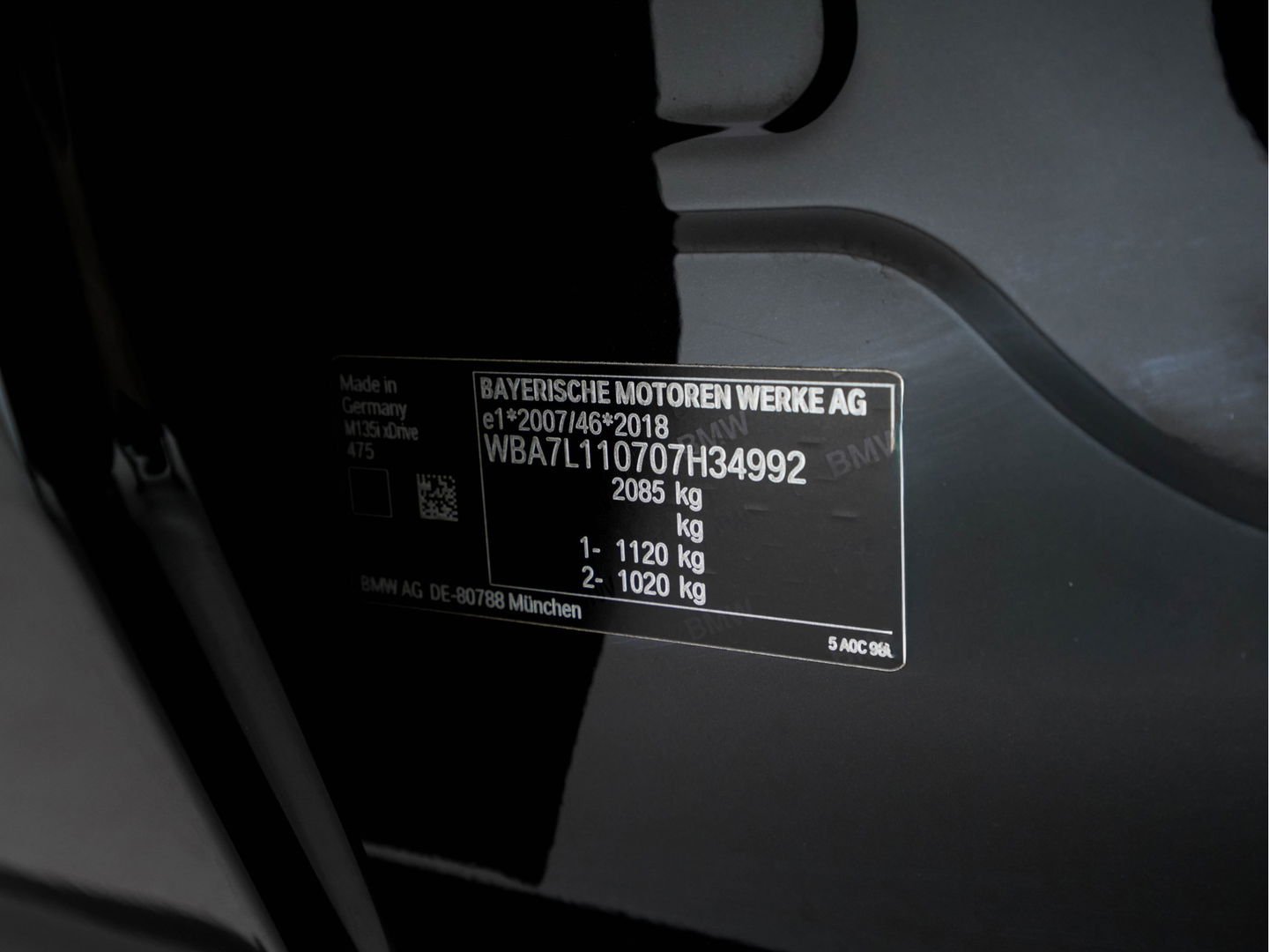 BMW 1-serie M135i xDrive M-Sportpack High Executive Aut. *ALCANTARA-MICROFIBRE | FULL-LED | HEATED-SPORTSEATS | SHIFT-PADDLES | DIGI-COCKPIT | HEAD-UP | NAVI-FULLMAP | DAB+ | PRIVACY-GLASS | AMBIENT-LIGHT | CARBON-INLAY | CARPLAY | 19''ALU*