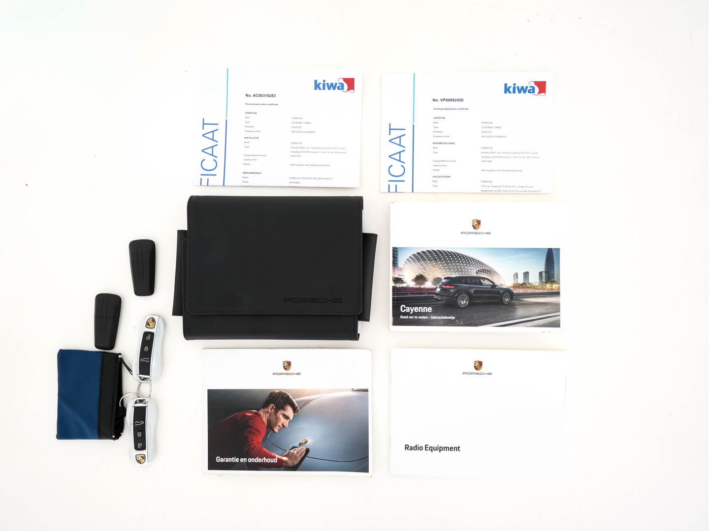 Porsche Cayenne 4.0 Turbo Coupé Aut. *CERAMIC-BRAKES | HEAD-UP | CARBON-PACK | NIGHT-VISION | ADAPTIVE-CRUISE | BLIND-SPOT | SOFT-CLOSE | BURMESTER | LEATHER-FABRIC | MEMORY-PACK | HEATED-SPORTSEATS | TOP-VIEW | KEYLESS | F