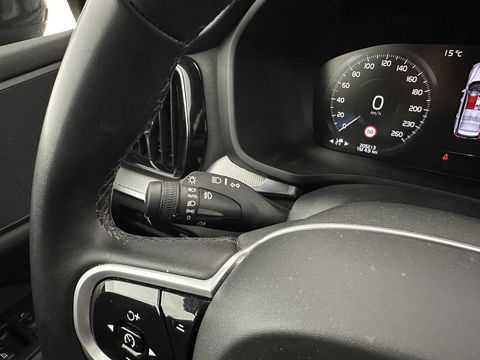 Volvo V60 2.0 B3 R-Design (INCL.BTW) *LEATHER-FABRIC | FULL-LED | MEMORY-PACK | HEATED-SPORTSEATS | LANE-ASSIST | NAVI-FULLMAP | CAMERA | DAB+ | PRIVACY-GLASS | ECC | PDC | 19''ALU*