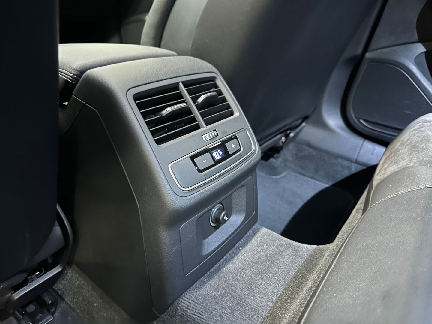 Audi A4 Avant 45 TFSI quattro 3x S Line Pano|RS seat|HUD|VOL