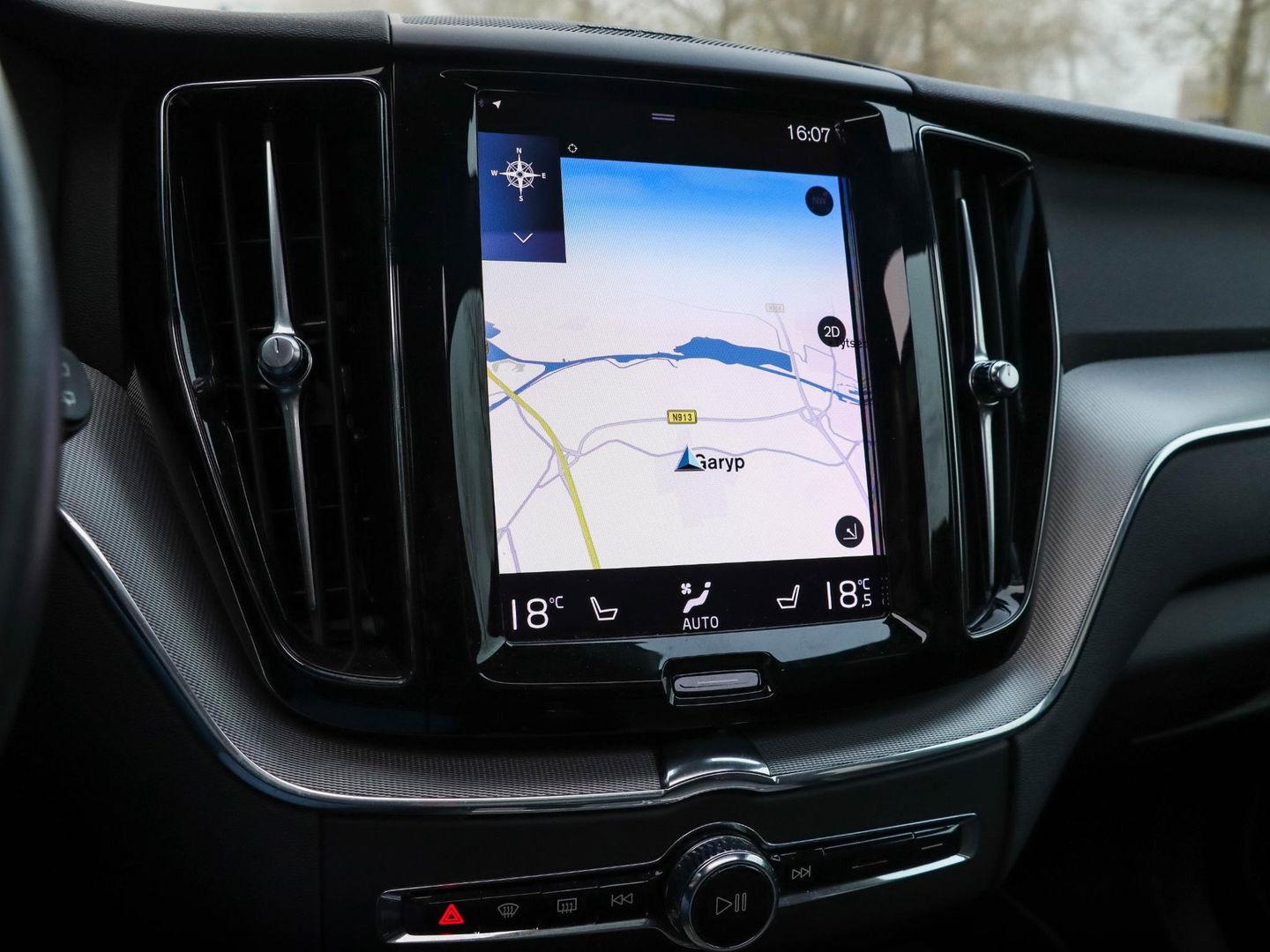 Volvo XC60 T6 Recharge AWD R-Design Leder Pano BLIS Harman Kardon