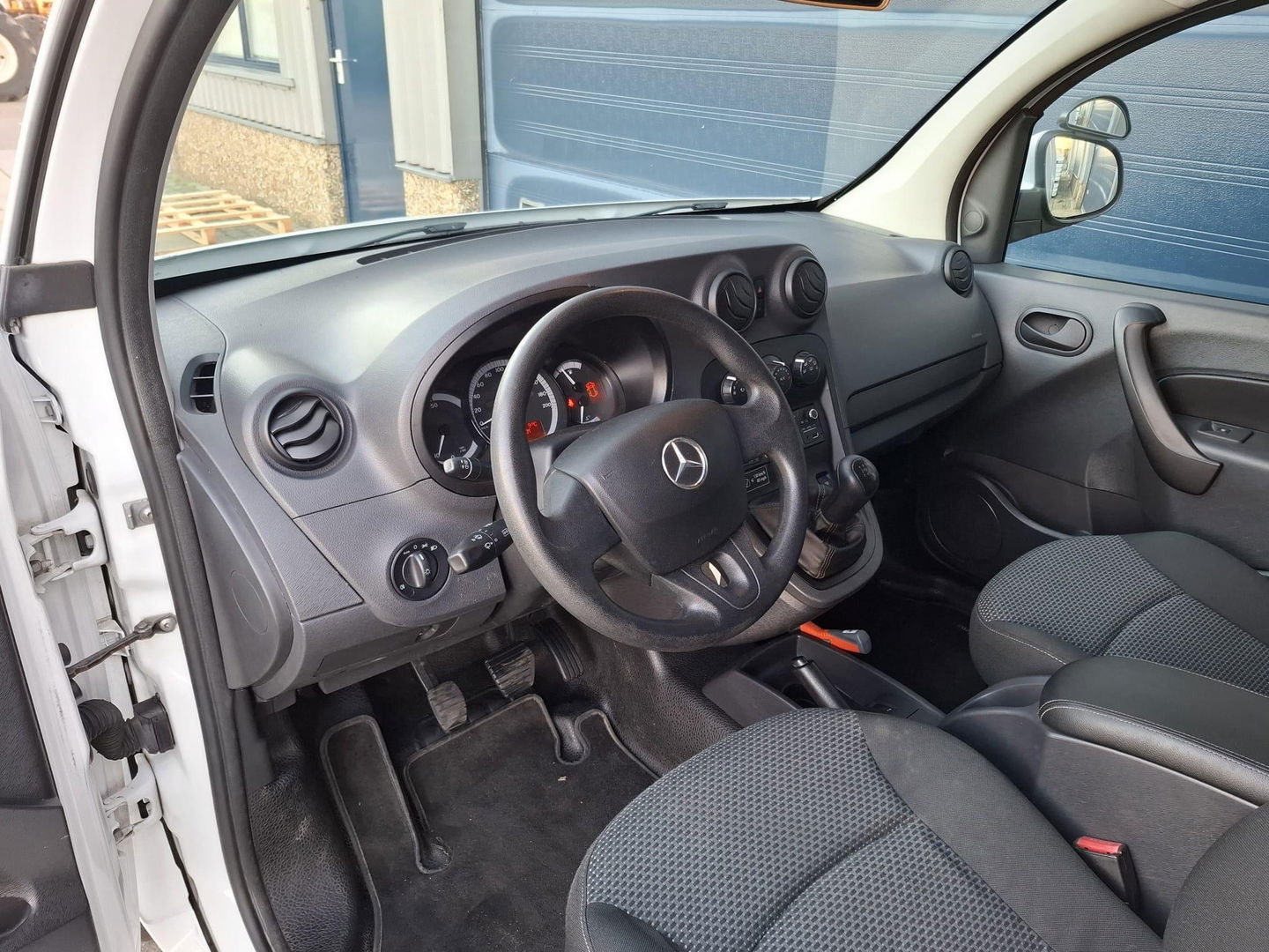 Mercedes-Benz Citan 109 CDI BlueEFFICIENCY Business Ambition AIRCO / CRUISE CONTROLE / EURO 6