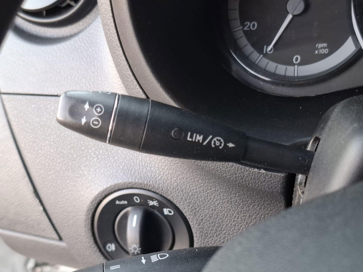 Mercedes-Benz Citan 109 CDI BlueEFFICIENCY Business Ambition AIRCO / CRUISE CONTROLE / EURO 6