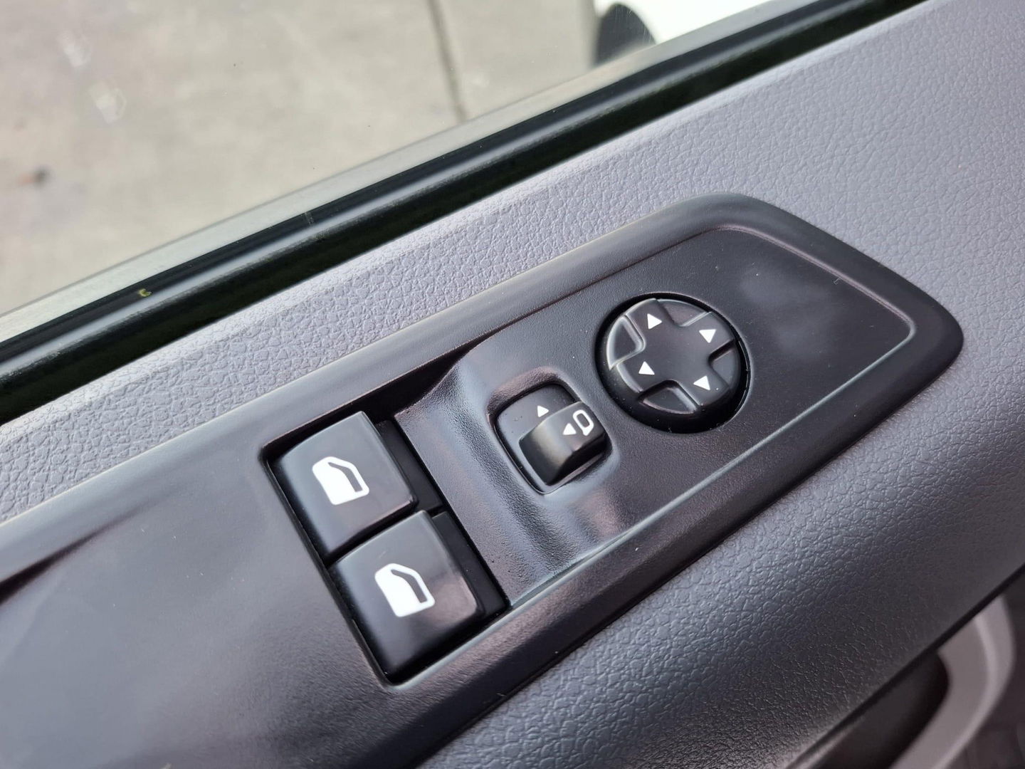 Opel Vivaro 2.0 CDTI L3H1 Edition AIRCO / CRUISE CONTROLE / NAVI / CARPLAY / TREKHAAK / KASTEN INRICHTING