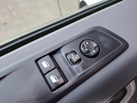 Opel Vivaro 2.0 CDTI L3H1 Edition AIRCO / CRUISE CONTROLE / NAVI / CARPLAY / TREKHAAK / KASTEN INRICHTING