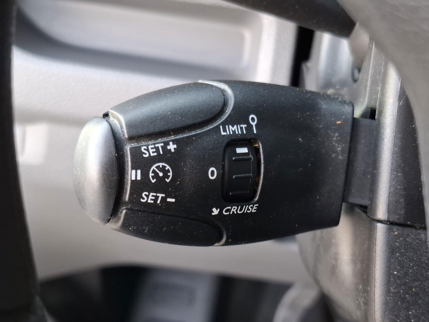 Opel Vivaro 2.0 CDTI L3H1 Edition AIRCO / CRUISE CONTROLE / NAVI / CARPLAY / TREKHAAK / KASTEN INRICHTING