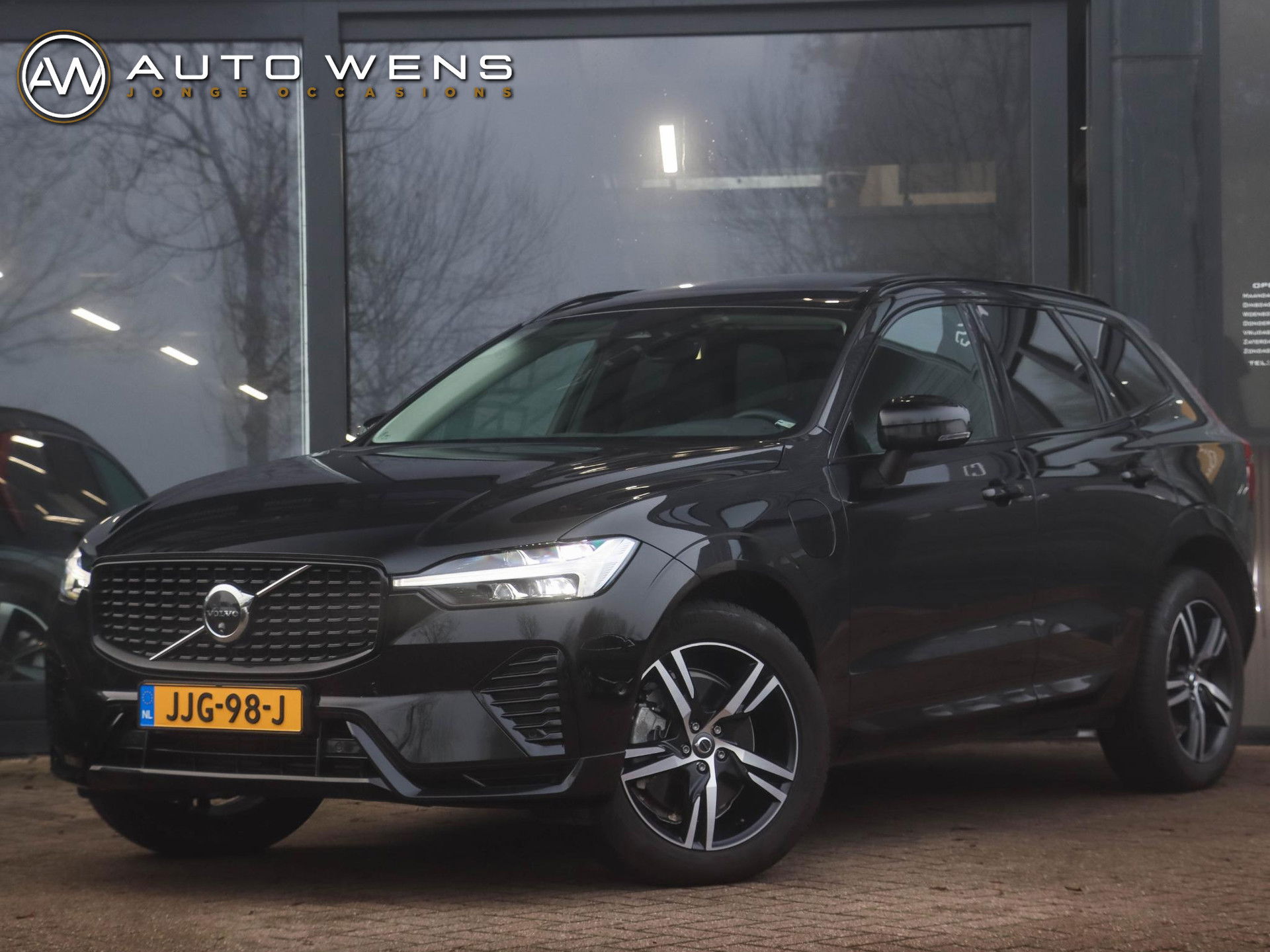 Volvo XC60 T8 AWD Plus Dark 455PK | 360 Cam | 20'' | Winterpakket