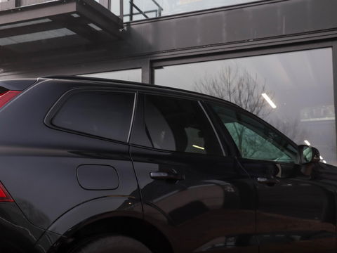 Volvo XC60 T8 AWD Plus Dark 455PK | 360 Cam | 20'' | Winterpakket