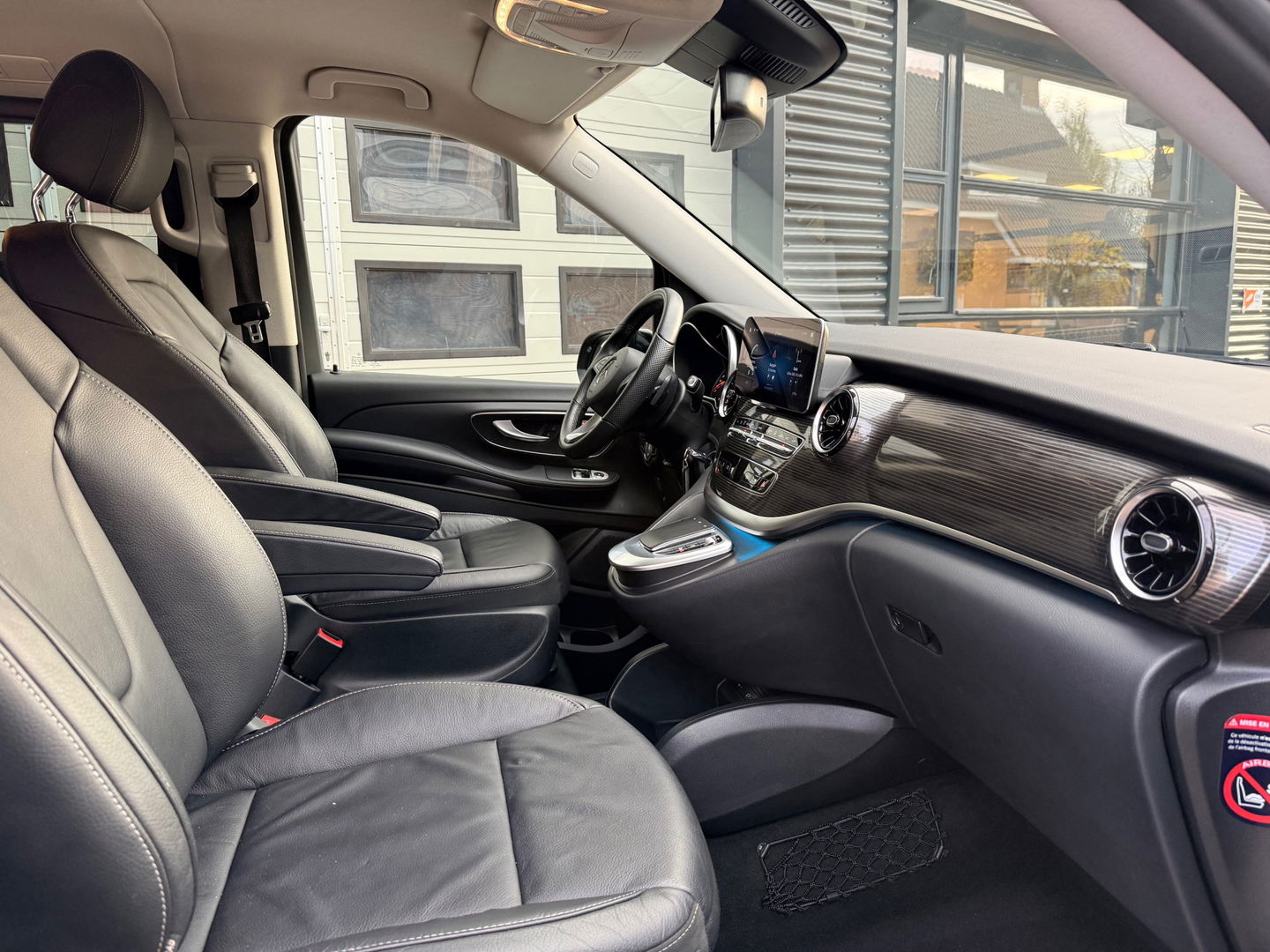 Mercedes-Benz EQV 300 90kWh SoH 96,2 % L3 Extra Lang - 8 Zits - Leder - elc. Schuif