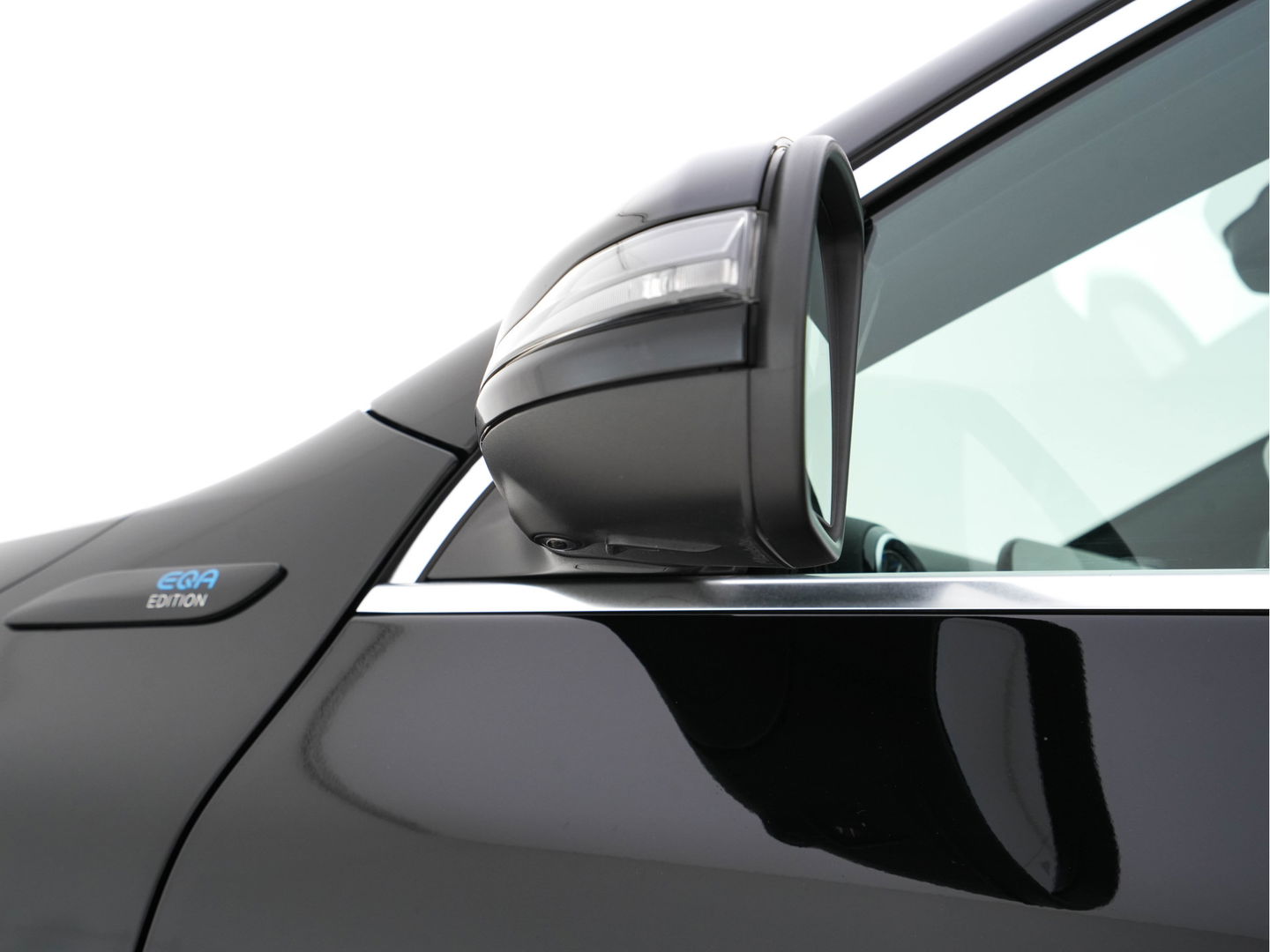 Mercedes-Benz EQA 250 Edition-1 Sport-Pack 67 kWh [ 3-Fase ] *PANO | HEAD-UP | DISTRONIC-PLUS | BURMESTER-AUDIO | WIDE-SCREEN-DIGI-COCKPIT | FULL-LED | FUFLL-LEATHER | MEMORY-PACK | TOP-VIEW | NAVI-FULLMAP | DAB+ | KEYLESS | HEATED-SPORTSEAT