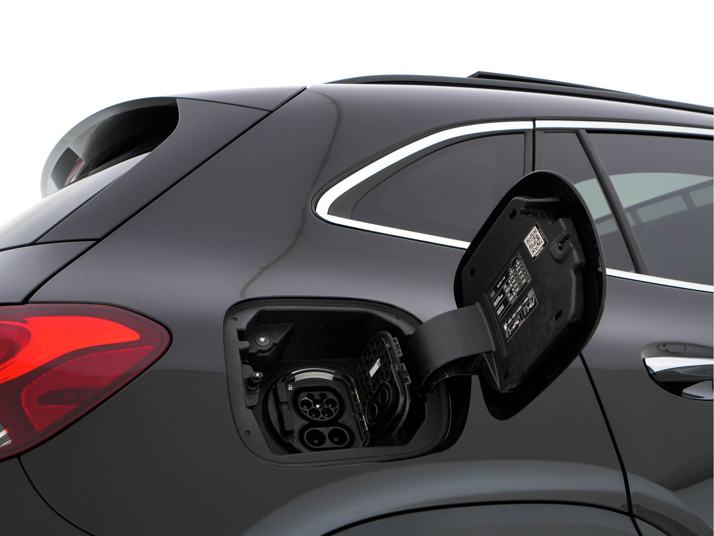 Mercedes-Benz EQA 250 Edition-1 Sport-Pack 67 kWh [ 3-Fase ] *PANO | HEAD-UP | DISTRONIC-PLUS | BURMESTER-AUDIO | WIDE-SCREEN-DIGI-COCKPIT | FULL-LED | FUFLL-LEATHER | MEMORY-PACK | TOP-VIEW | NAVI-FULLMAP | DAB+ | KEYLESS | HEATED-SPORTSEAT