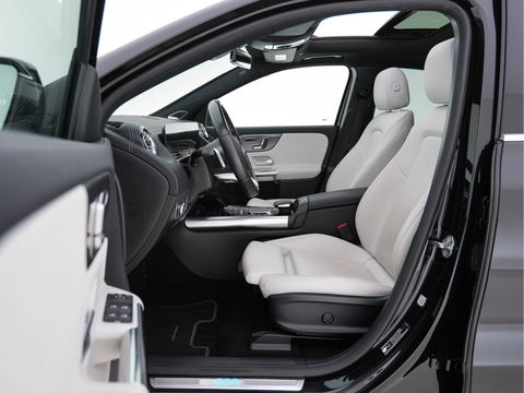 Mercedes-Benz EQA 250 Edition-1 Sport-Pack 67 kWh [ 3-Fase ] *PANO | HEAD-UP | DISTRONIC-PLUS | BURMESTER-AUDIO | WIDE-SCREEN-DIGI-COCKPIT | FULL-LED | FUFLL-LEATHER | MEMORY-PACK | TOP-VIEW | NAVI-FULLMAP | DAB+ | KEYLESS | HEATED-SPORTSEAT