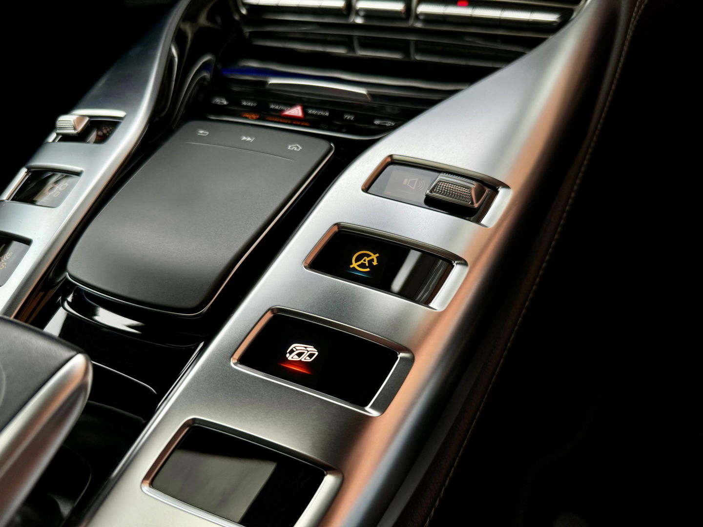 Mercedes-Benz AMG GT 4-Door Coupe 63 S 4MATIC+ Premium Plus | 640 PK! | 5 Persoons | Schuif/Kantel Dak | Performance Stoelen | AMG Dynamic Plus Package | AMG Aerodynamics Package |