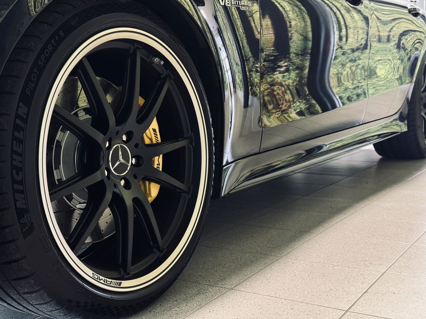 Mercedes-Benz AMG GT 4-Door Coupe 63 S 4MATIC+ Premium Plus | 640 PK! | 5 Persoons | Schuif/Kantel Dak | Performance Stoelen | AMG Dynamic Plus Package | AMG Aerodynamics Package |