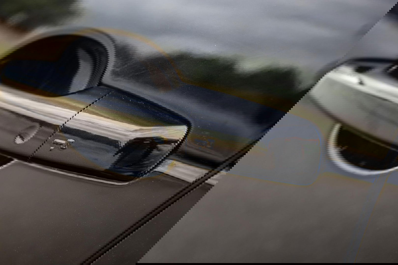 Land Rover Discovery 3.0 Td6 HSE GRIJS KENTEKEN / LEER / NAVI / LUCHTVERING / PANO / TREKHAAK