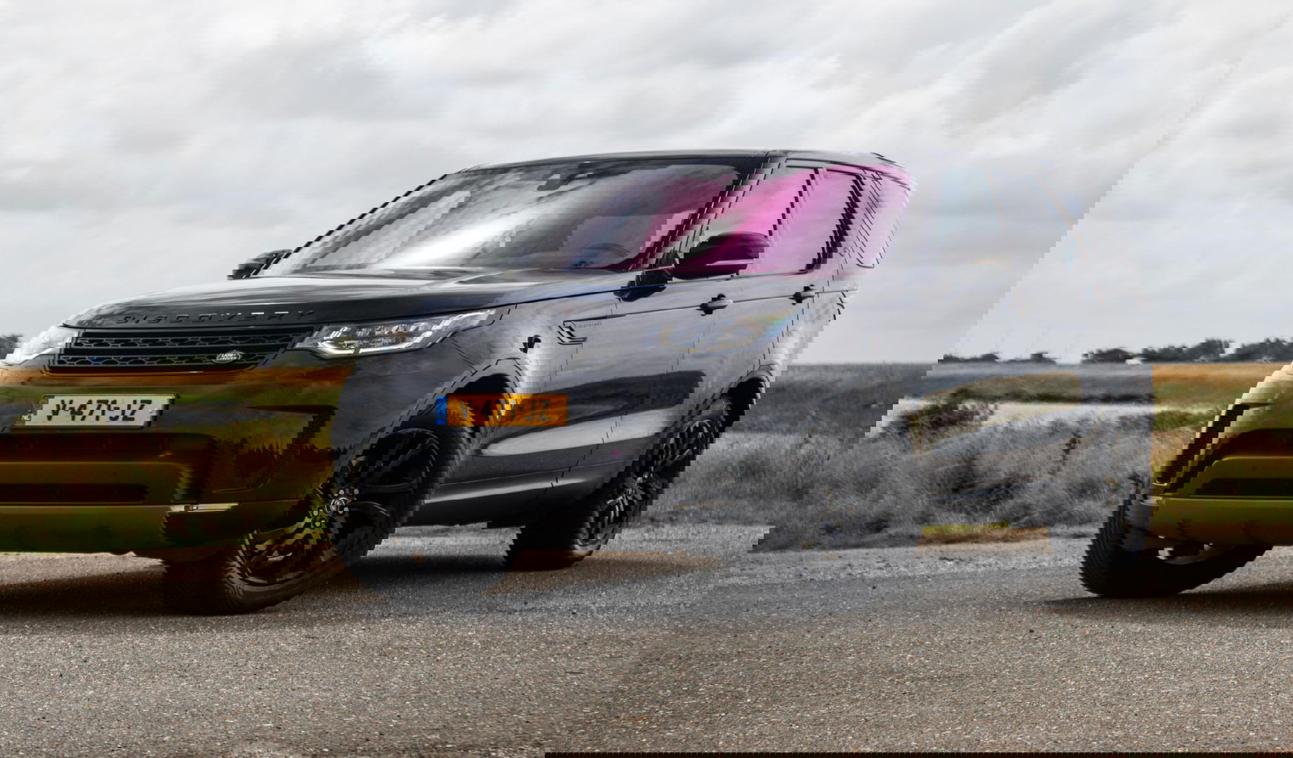 Land Rover Discovery 3.0 Td6 HSE GRIJS KENTEKEN / LEER / NAVI / LUCHTVERING / PANO / TREKHAAK