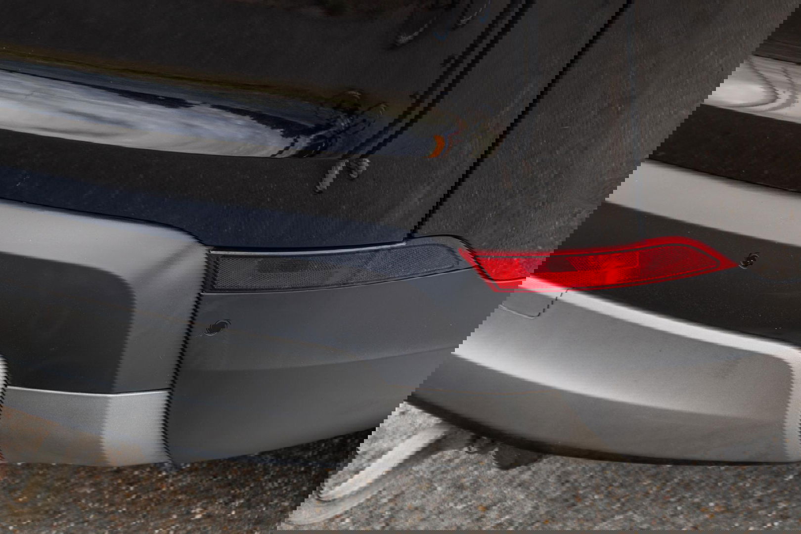 Land Rover Discovery 3.0 Td6 HSE GRIJS KENTEKEN / LEER / NAVI / LUCHTVERING / PANO / TREKHAAK