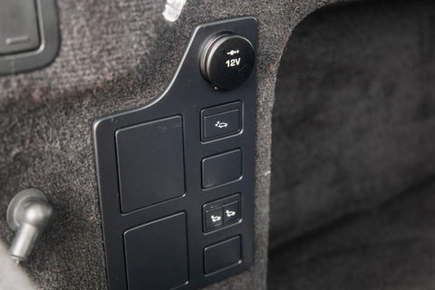 Land Rover Discovery 3.0 Td6 HSE GRIJS KENTEKEN / LEER / NAVI / LUCHTVERING / PANO / TREKHAAK