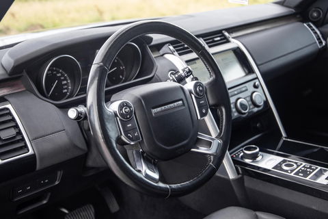 Land Rover Discovery 3.0 Td6 HSE GRIJS KENTEKEN / LEER / NAVI / LUCHTVERING / PANO / TREKHAAK