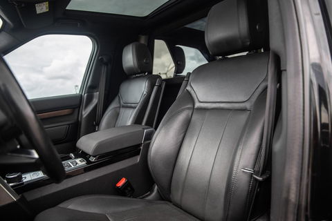 Land Rover Discovery 3.0 Td6 HSE GRIJS KENTEKEN / LEER / NAVI / LUCHTVERING / PANO / TREKHAAK