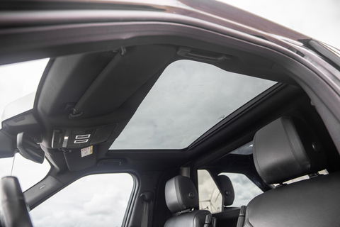 Land Rover Discovery 3.0 Td6 HSE GRIJS KENTEKEN / LEER / NAVI / LUCHTVERING / PANO / TREKHAAK