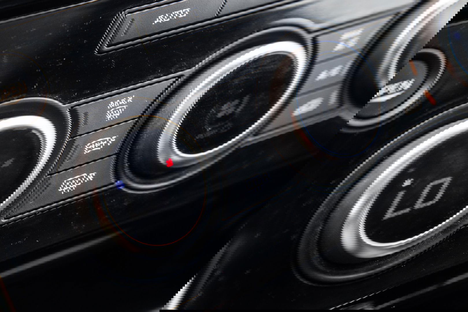 Land Rover Discovery 3.0 Td6 HSE GRIJS KENTEKEN / LEER / NAVI / LUCHTVERING / PANO / TREKHAAK