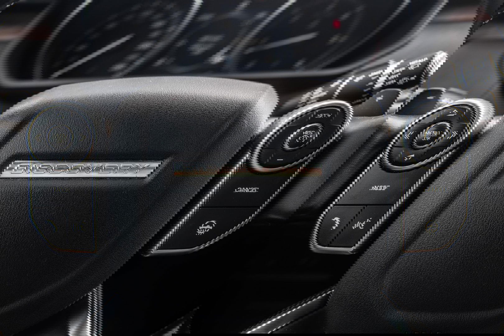 Land Rover Discovery 3.0 Td6 HSE GRIJS KENTEKEN / LEER / NAVI / LUCHTVERING / PANO / TREKHAAK