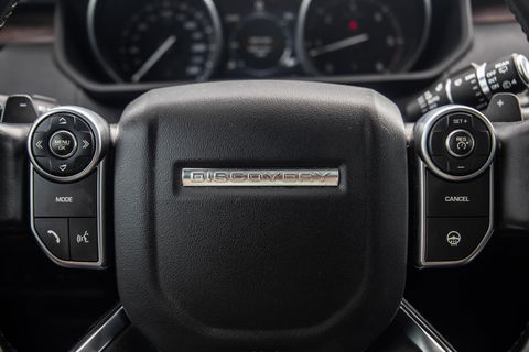 Land Rover Discovery 3.0 Td6 HSE GRIJS KENTEKEN / LEER / NAVI / LUCHTVERING / PANO / TREKHAAK