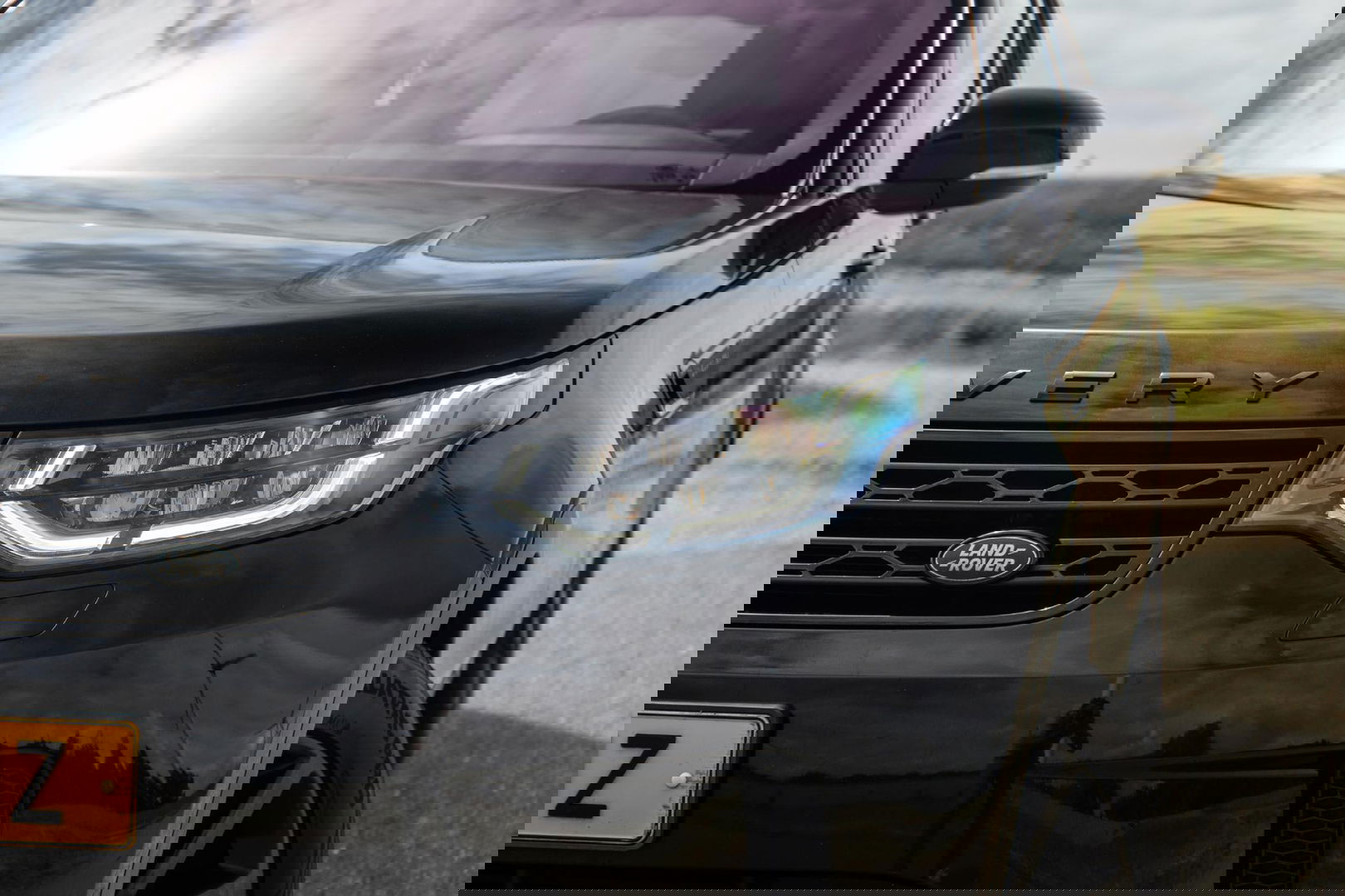 Land Rover Discovery 3.0 Td6 HSE GRIJS KENTEKEN / LEER / NAVI / LUCHTVERING / PANO / TREKHAAK